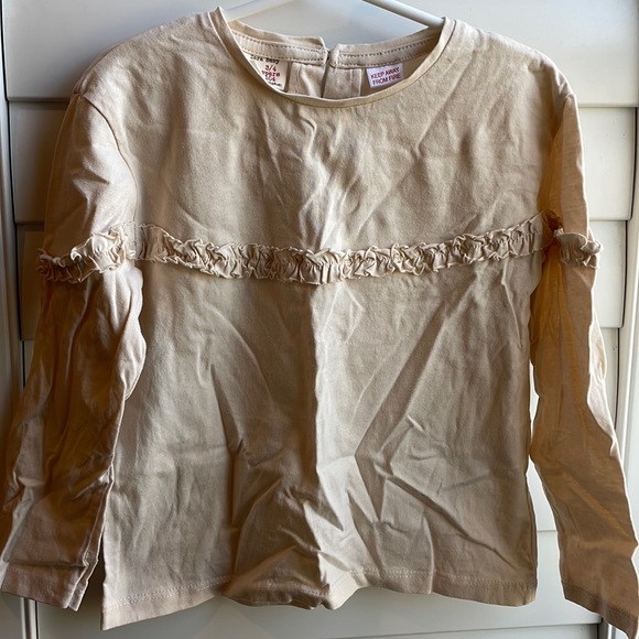 Zara ivory ruffled long sleeve tee 3/4 yes - Picture 2 of 4